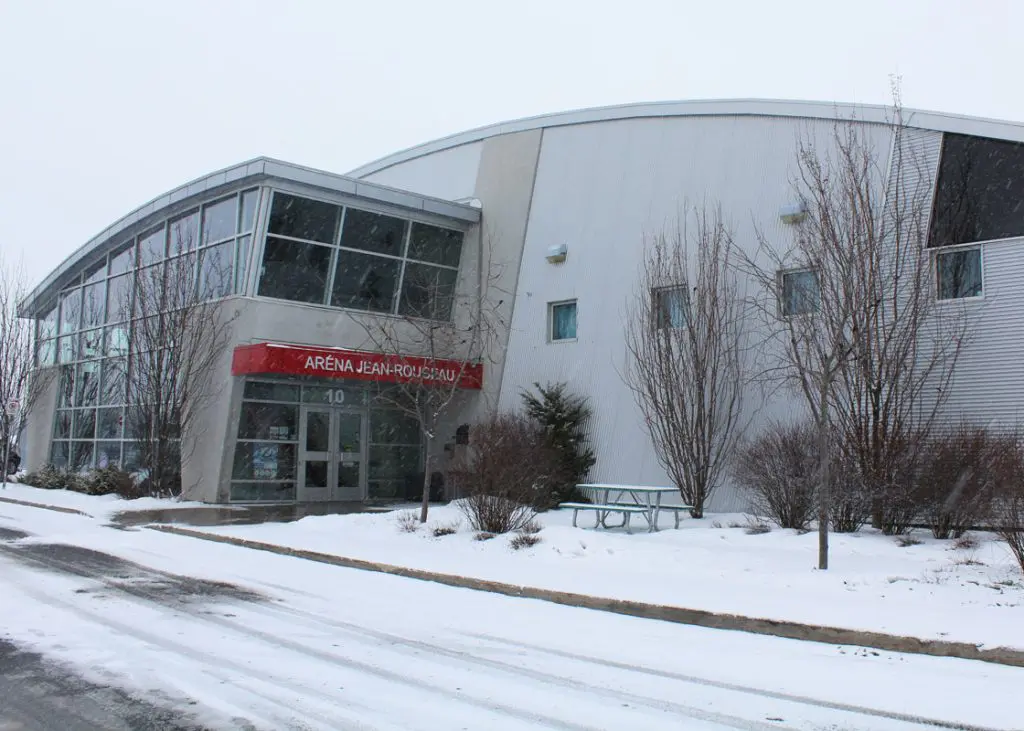 Horaire des sports de glace pour la saison 2025-2026 et des activités de patinage thématique !
