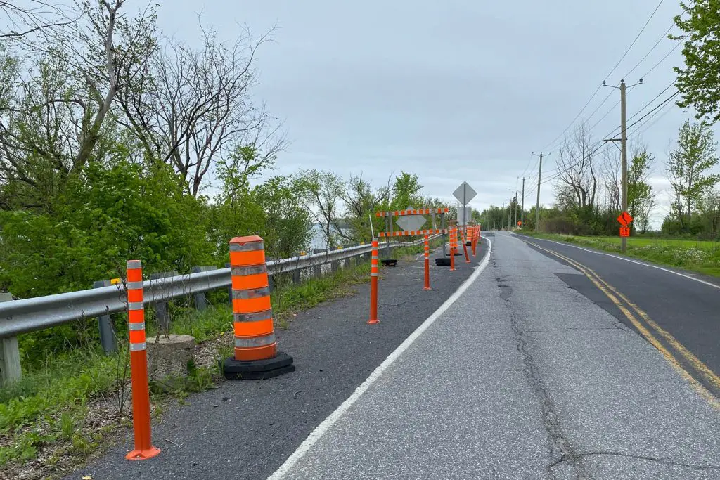 La route 223 se transforme en parcours à obstacle pour ses usagers.