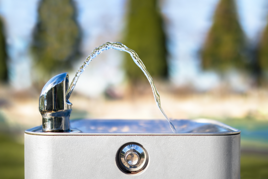 Fermeture saisonnière des accès extérieurs en eau potable et des jeux d’eau