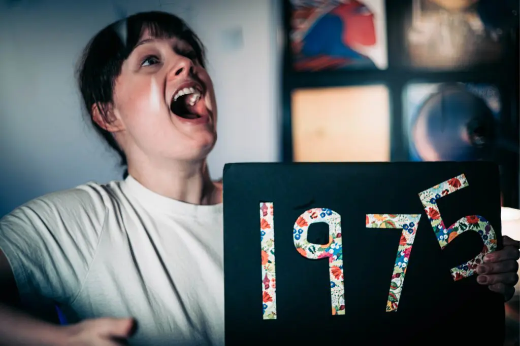 Les Flos – <em src=