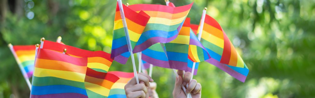 Journée internationale contre l’homophobie et la transphobie : Ne reculons pas en tant que société!